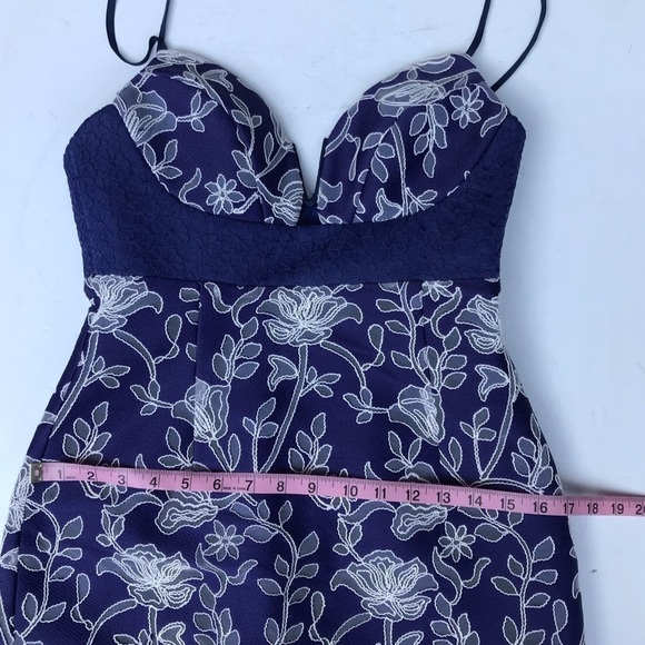 FOXIEDOX Blue/White Embroidered Tulip Dress NEW 4 - Picture 8 of 12